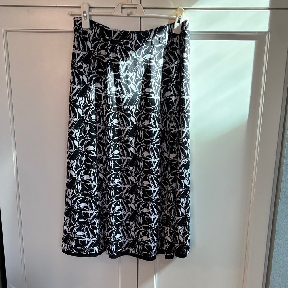 TravelSmith 4 Piece Black & White Set Pants, Skirt, Top Jacket Sz S - Picture 7 of 10